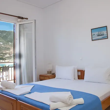 Captain's * Vasiliki (Lefkada)